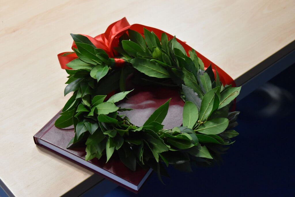 A graduating student's Laurel Wreath